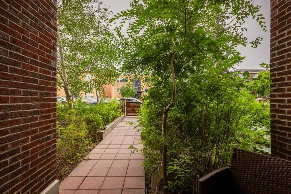 1720 10 Street SW, #106