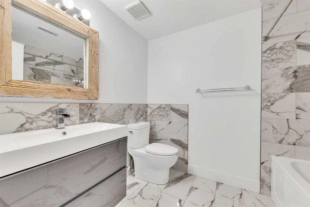 129 Edgebrook Gardens NW