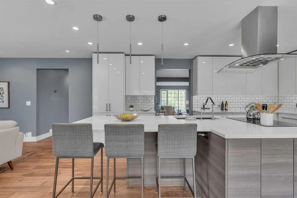 129 Edgebrook Gardens NW