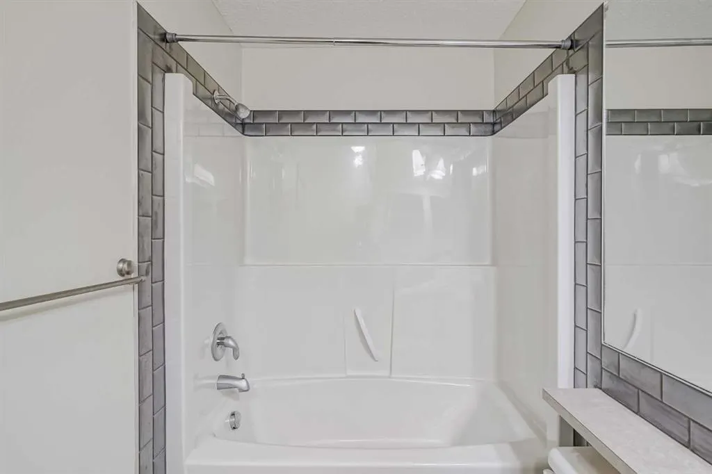 2233 34 Avenue SW, #141
