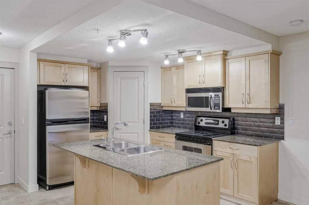 2233 34 Avenue SW, #141