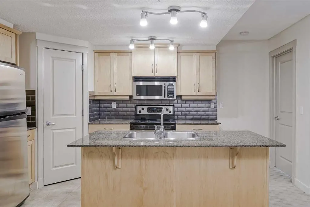 2233 34 Avenue SW, #141