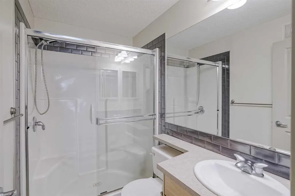 2233 34 Avenue SW, #141