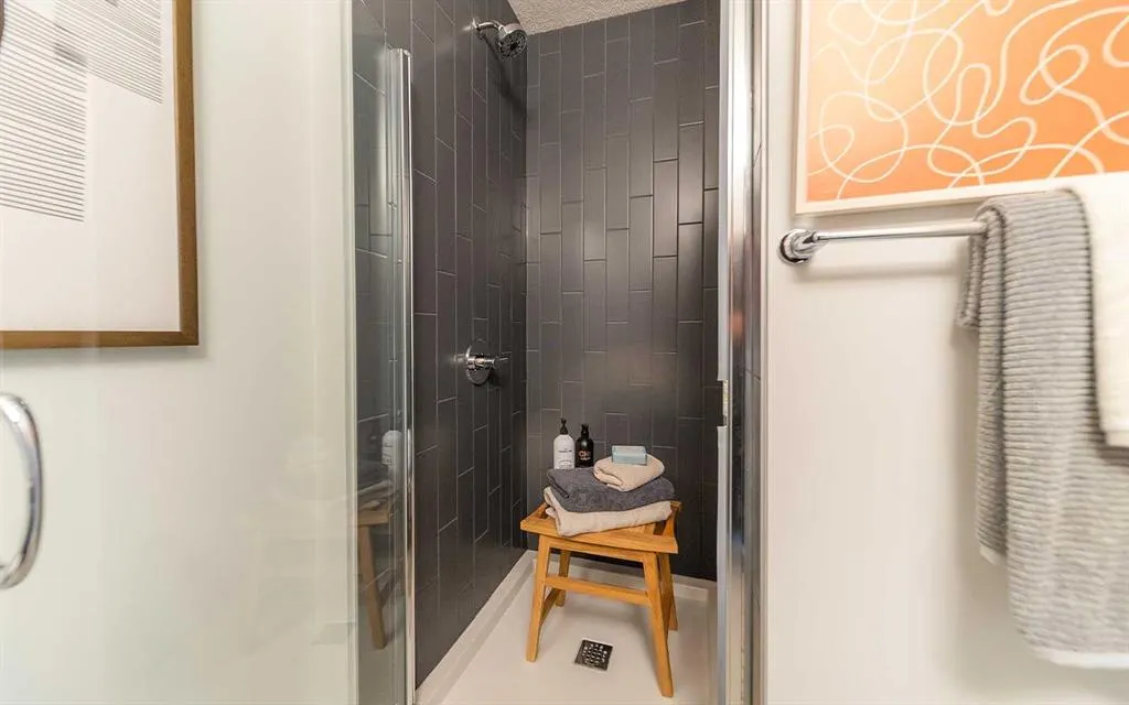 60 Howse Lane NE, #1006