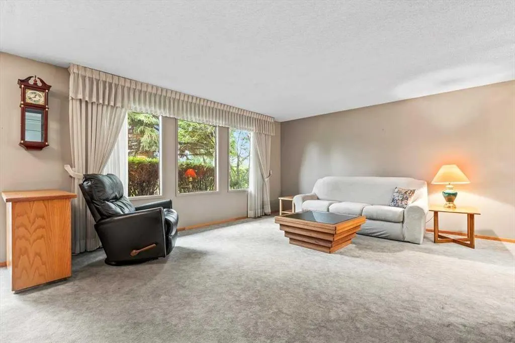 13111 Lake Arrow Road SE