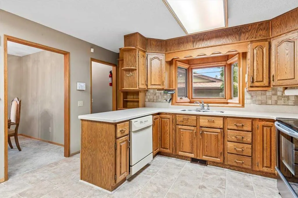 13111 Lake Arrow Road SE