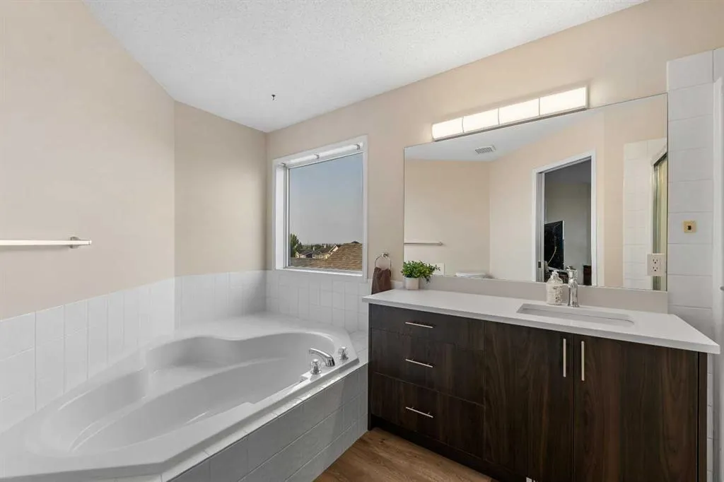 57 Somerglen Park SW