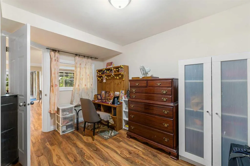 57 Somerglen Park SW