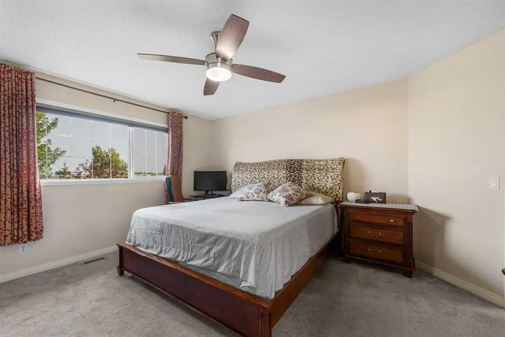 57 Somerglen Park SW