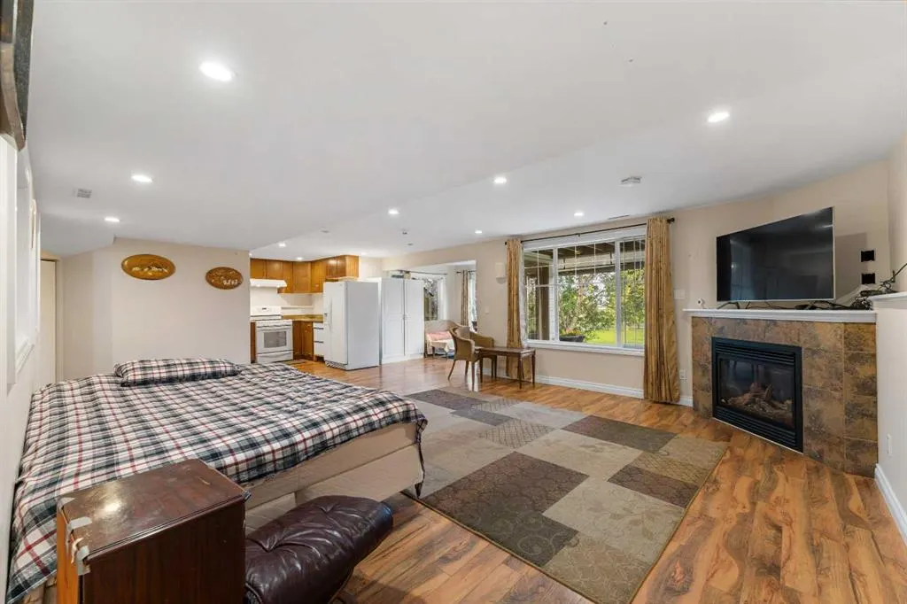 57 Somerglen Park SW