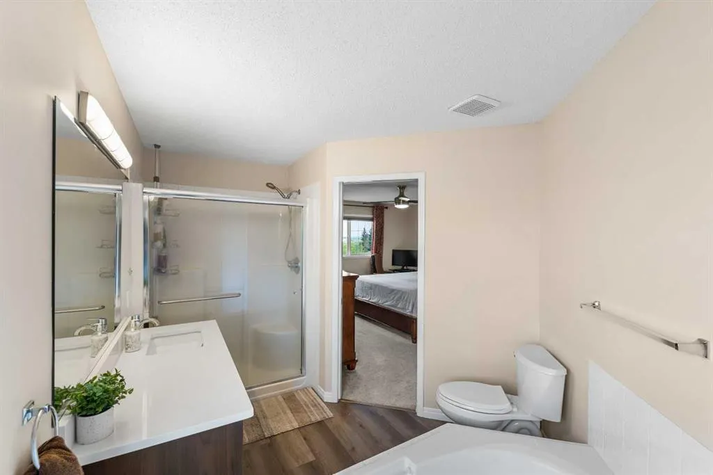 57 Somerglen Park SW