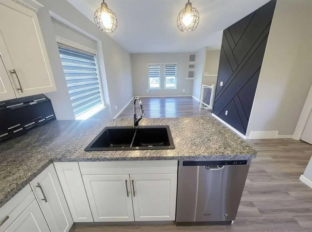 115 Aurora Heights