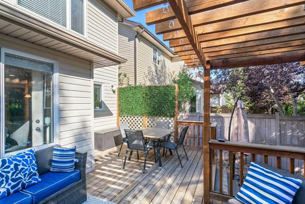 42 Chaparral Grove SE