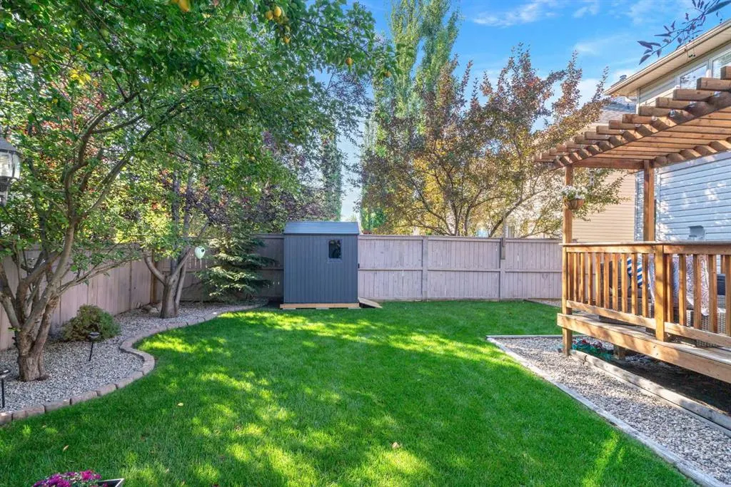 42 Chaparral Grove SE
