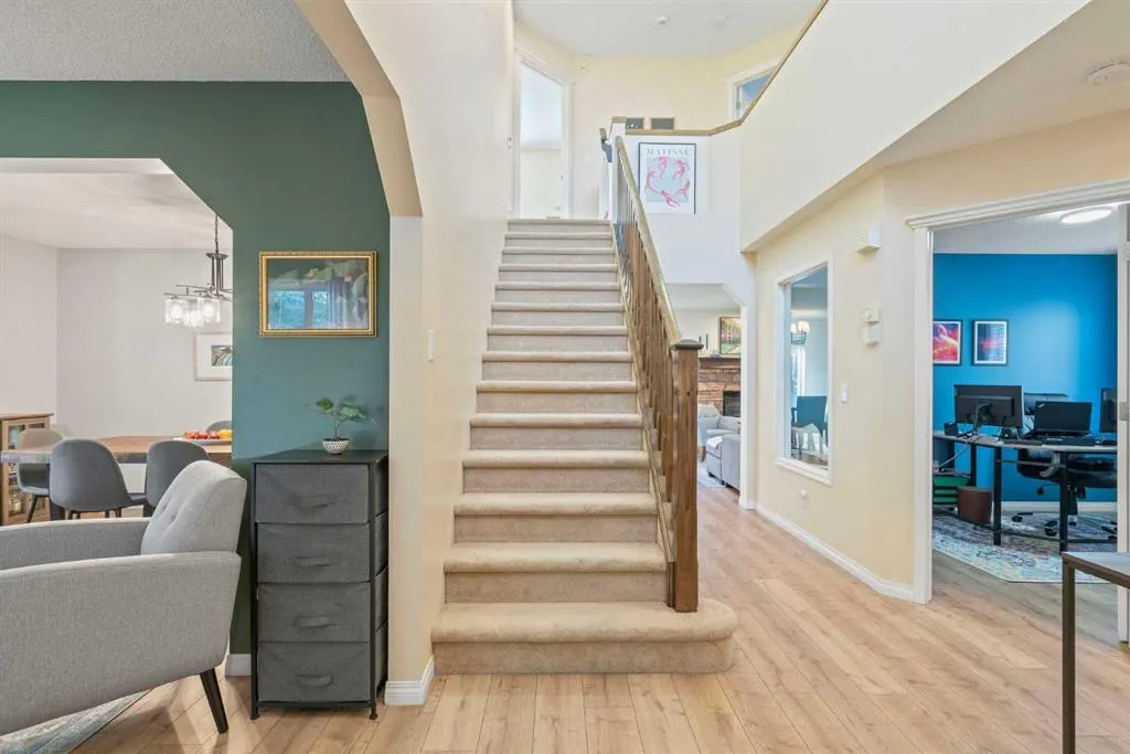 42 Chaparral Grove SE
