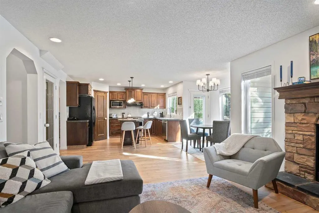 42 Chaparral Grove SE