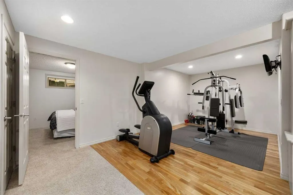181 Gleneagles View