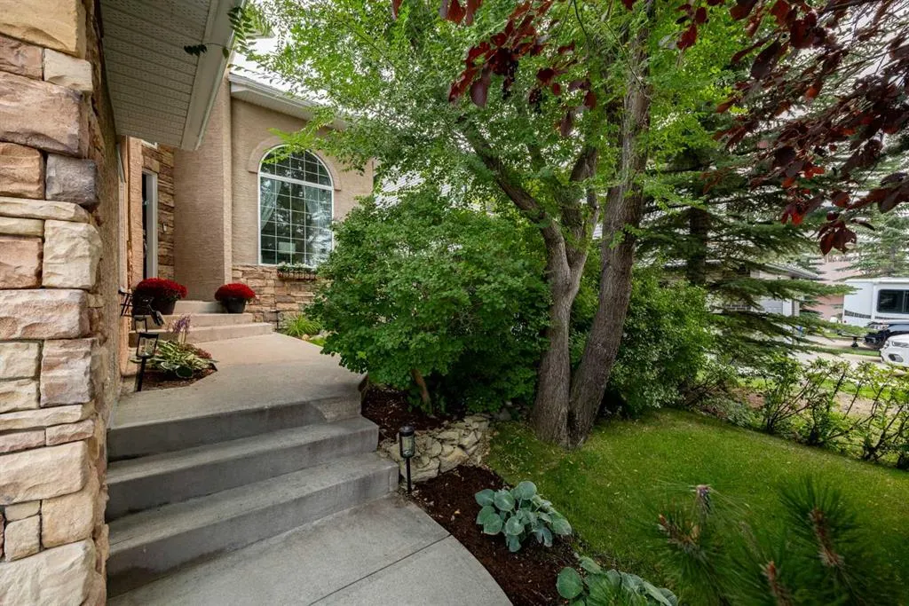 181 Gleneagles View