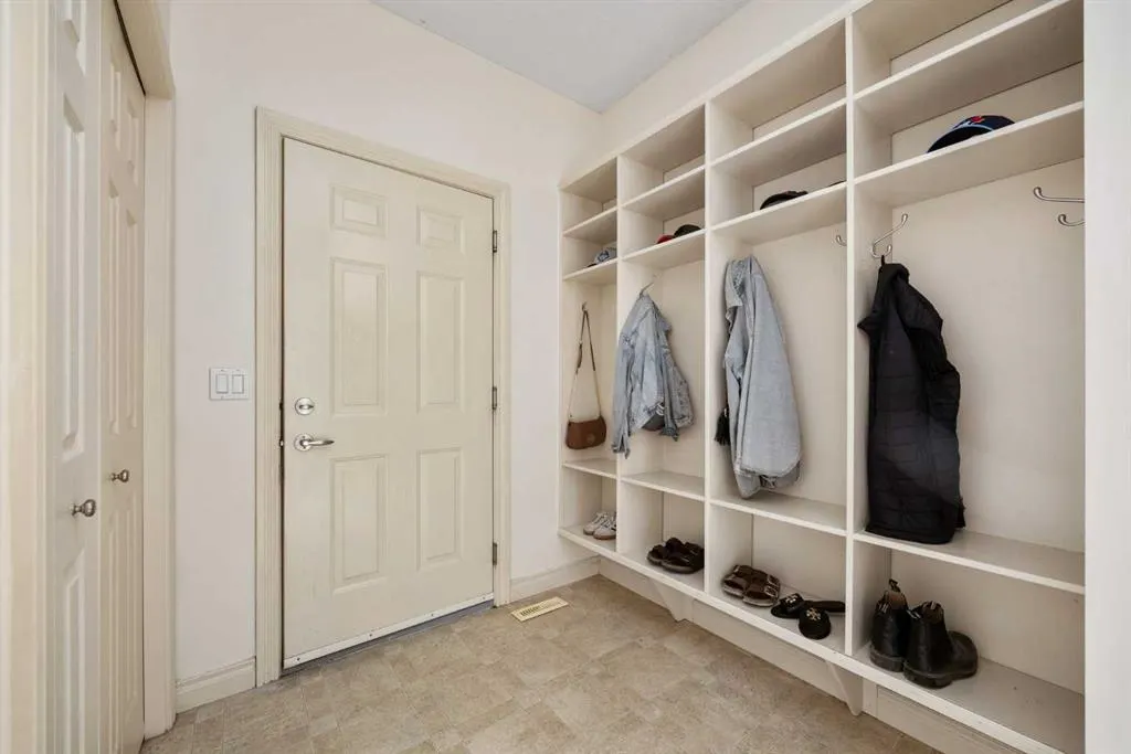 181 Gleneagles View