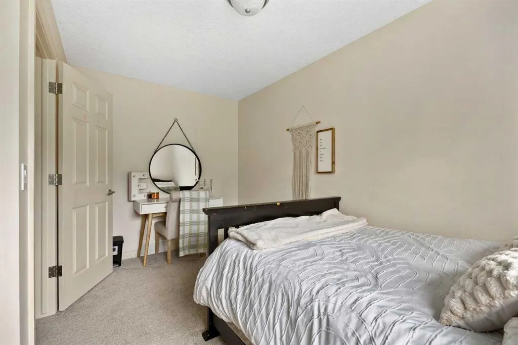 181 Gleneagles View