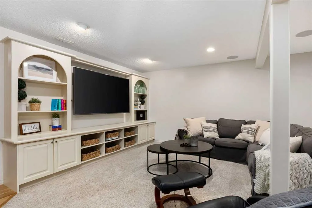 181 Gleneagles View