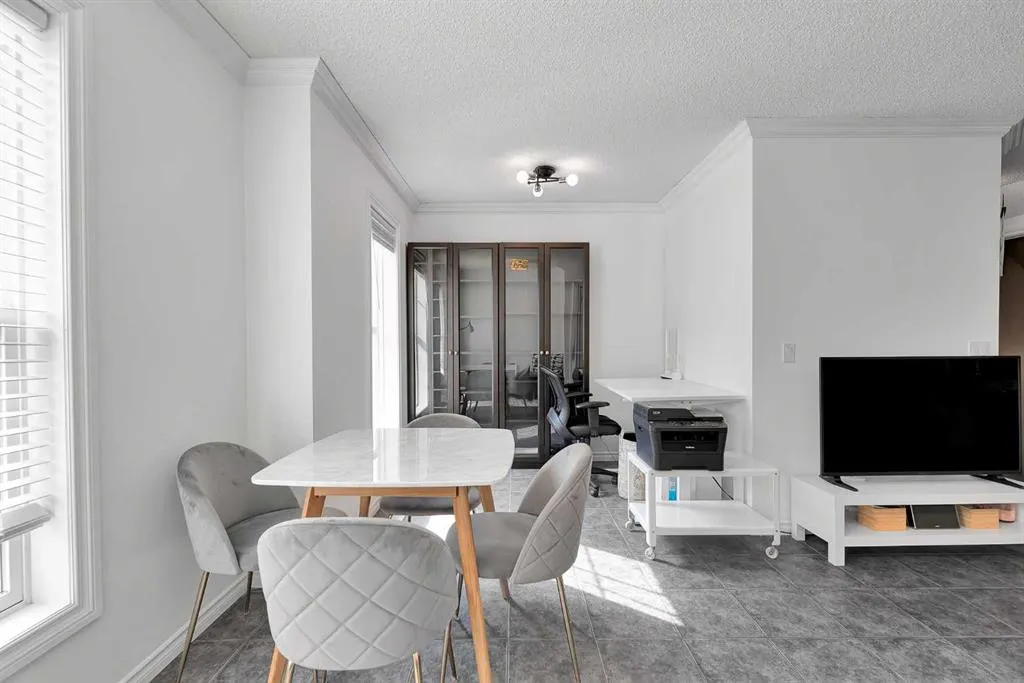 216 Toscana Gardens NW