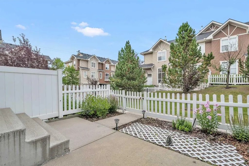216 Toscana Gardens NW