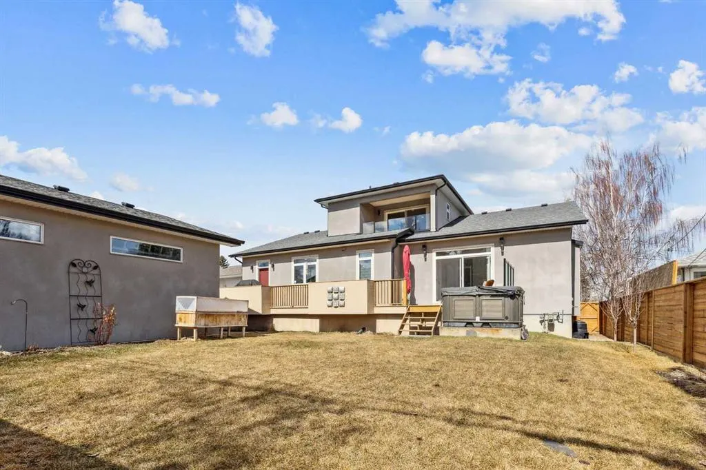 10 Glenmount Crescent SW