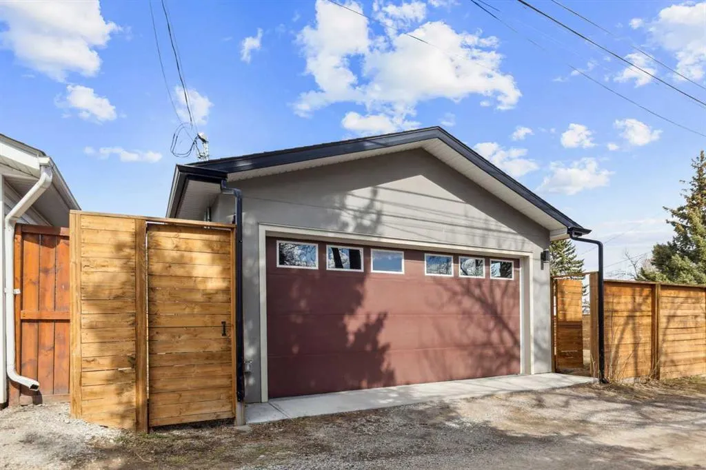 10 Glenmount Crescent SW