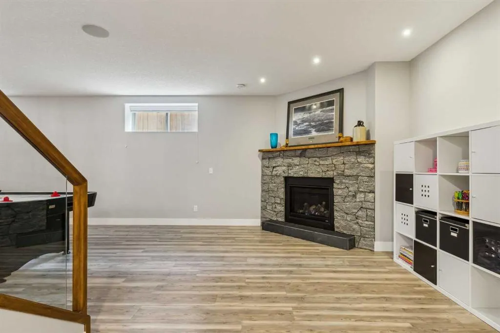 10 Glenmount Crescent SW