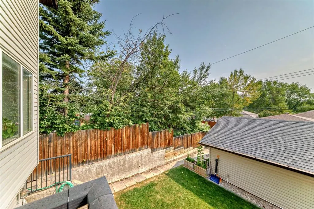 514 Northmount Drive NW