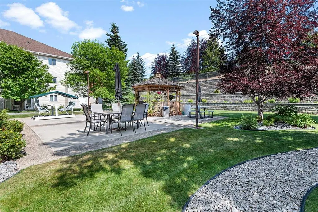 56 Carroll Crescent, #306