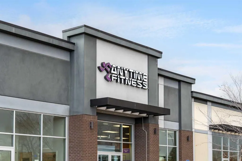 109 Monterey Place SE