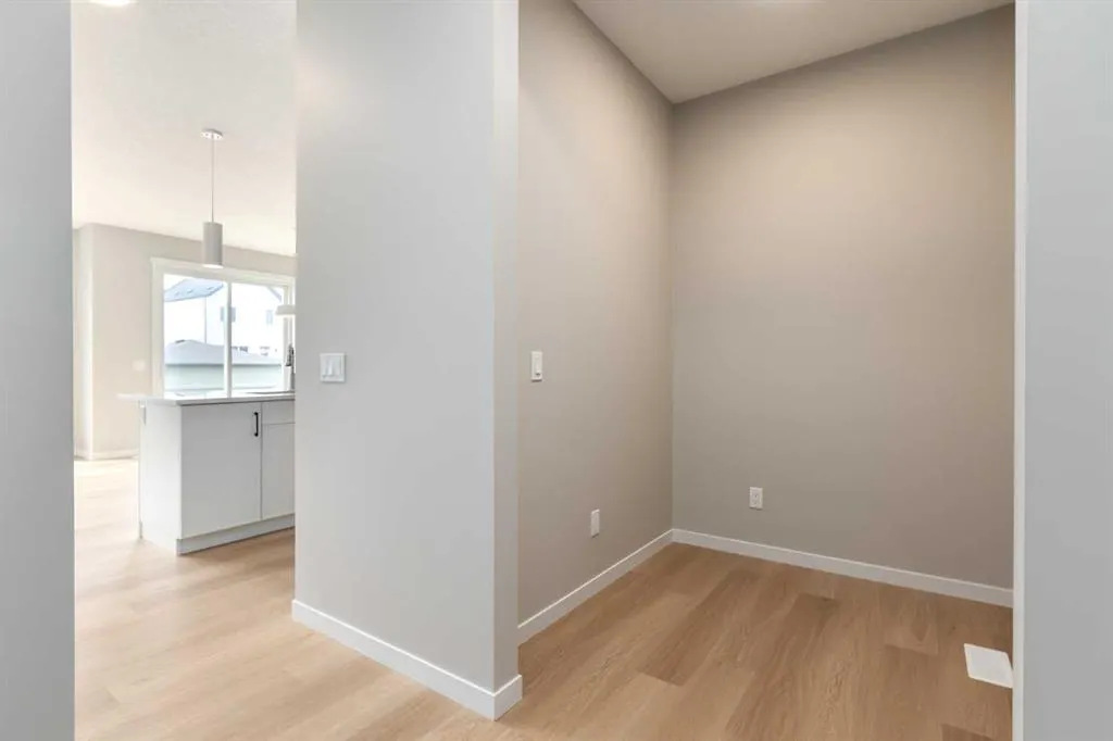 109 Monterey Place SE