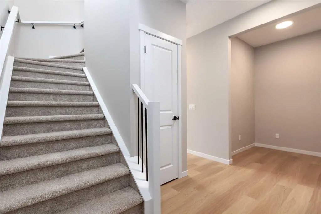 109 Monterey Place SE