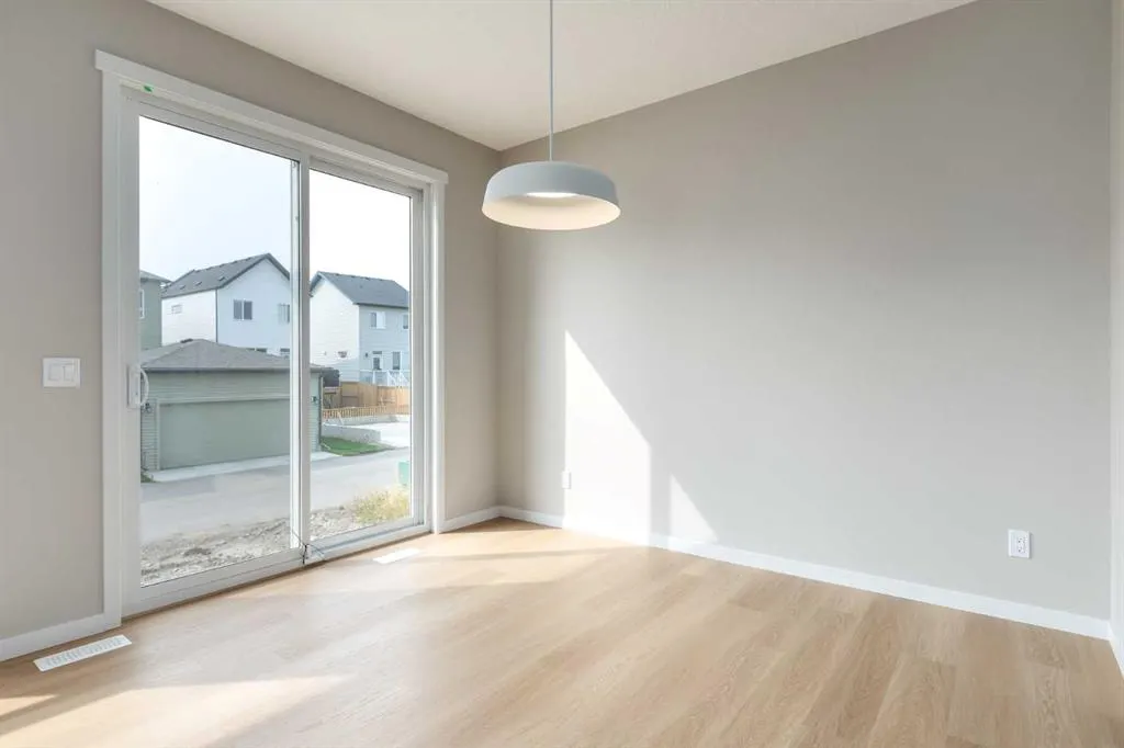109 Monterey Place SE