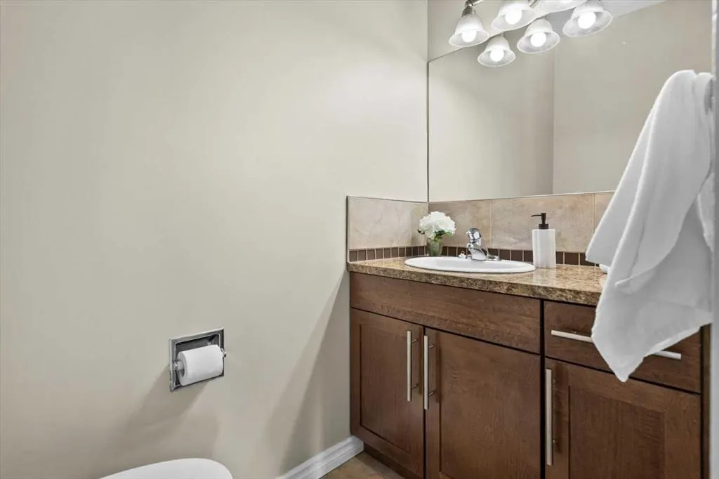 103 Huntington Park Green NW, #6
