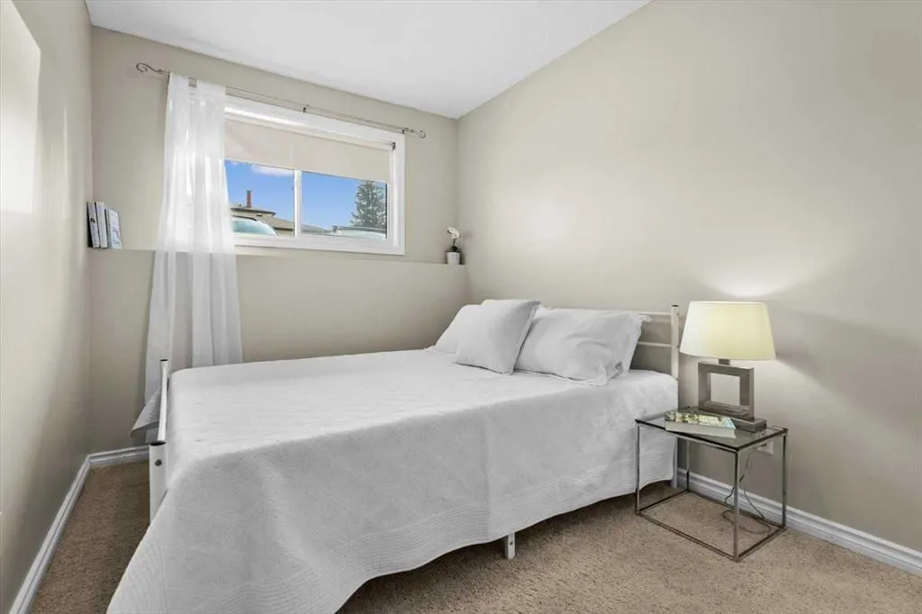 103 Huntington Park Green NW, #6