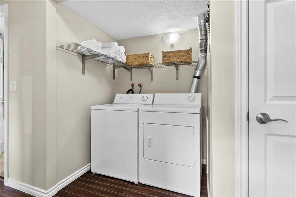 103 Huntington Park Green NW, #6
