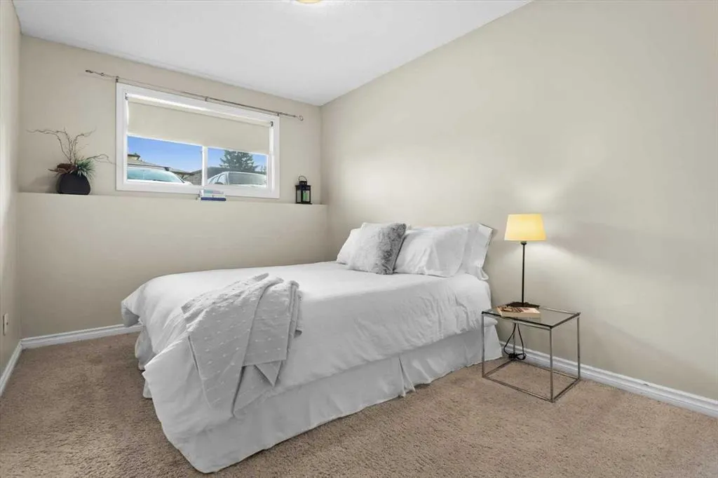 103 Huntington Park Green NW, #6