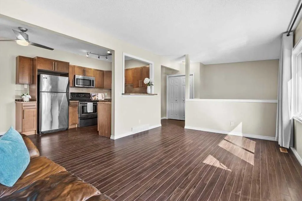 103 Huntington Park Green NW, #6