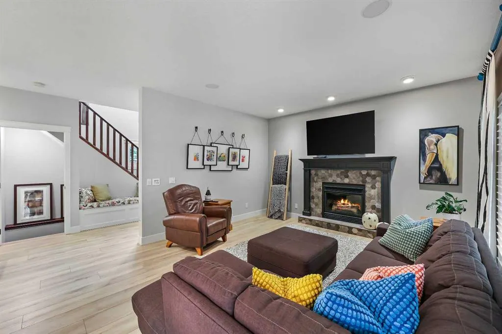 37 Coopers Close SW