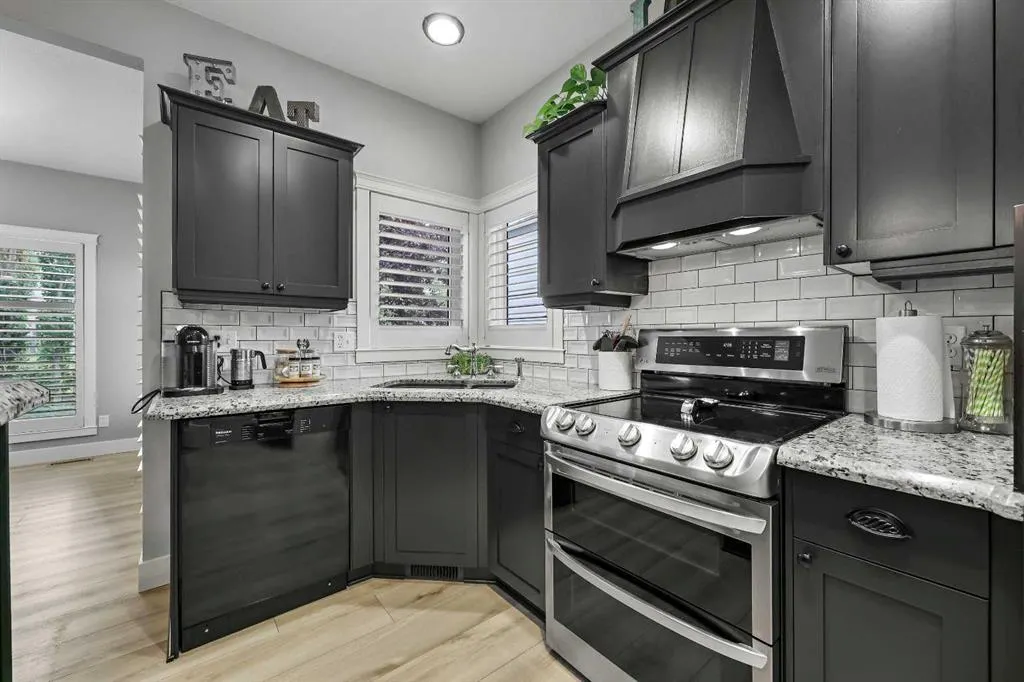 37 Coopers Close SW