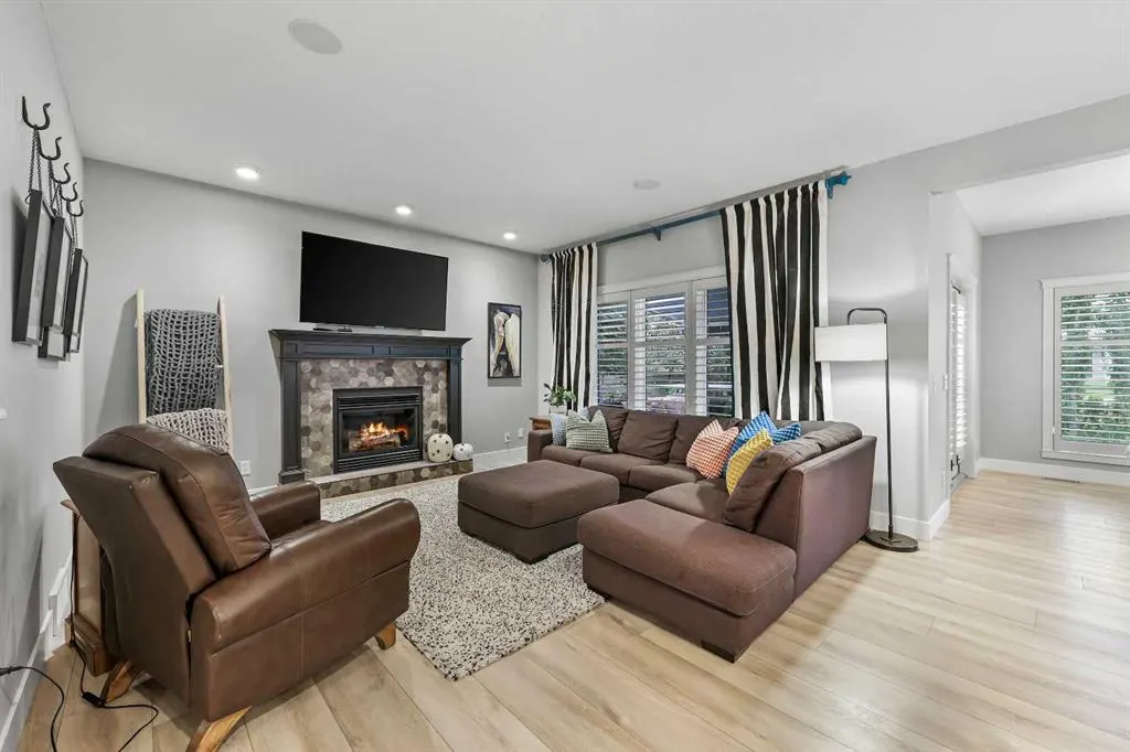 37 Coopers Close SW