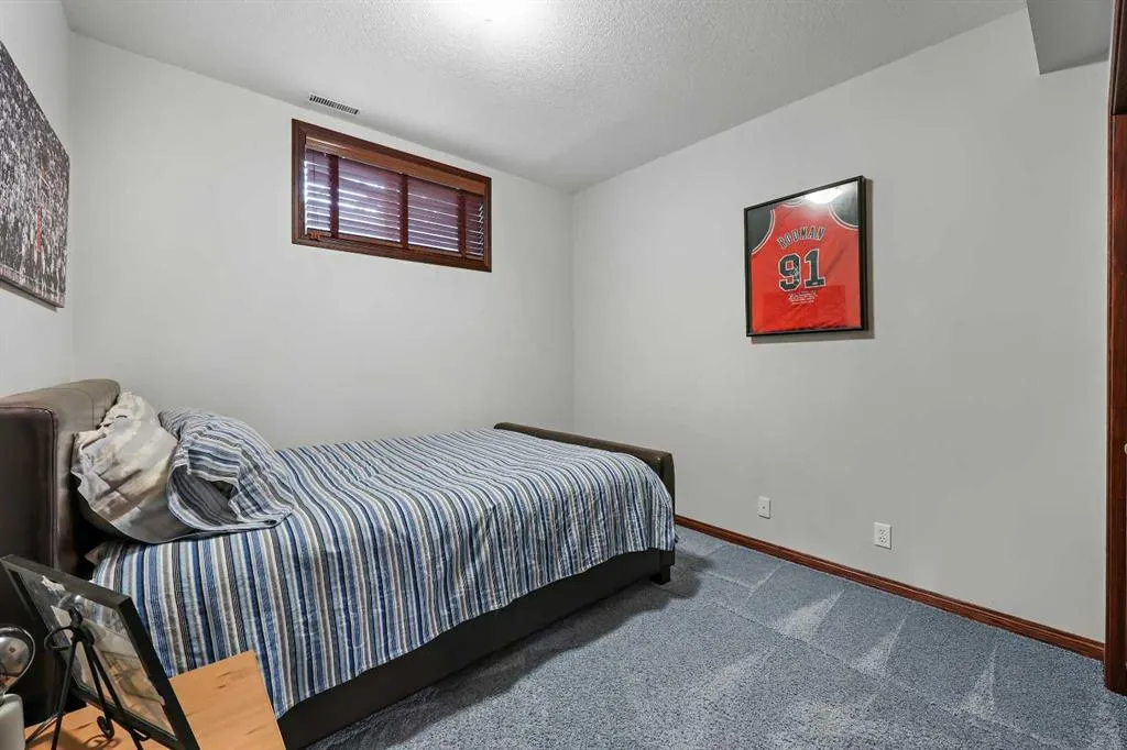 37 Coopers Close SW
