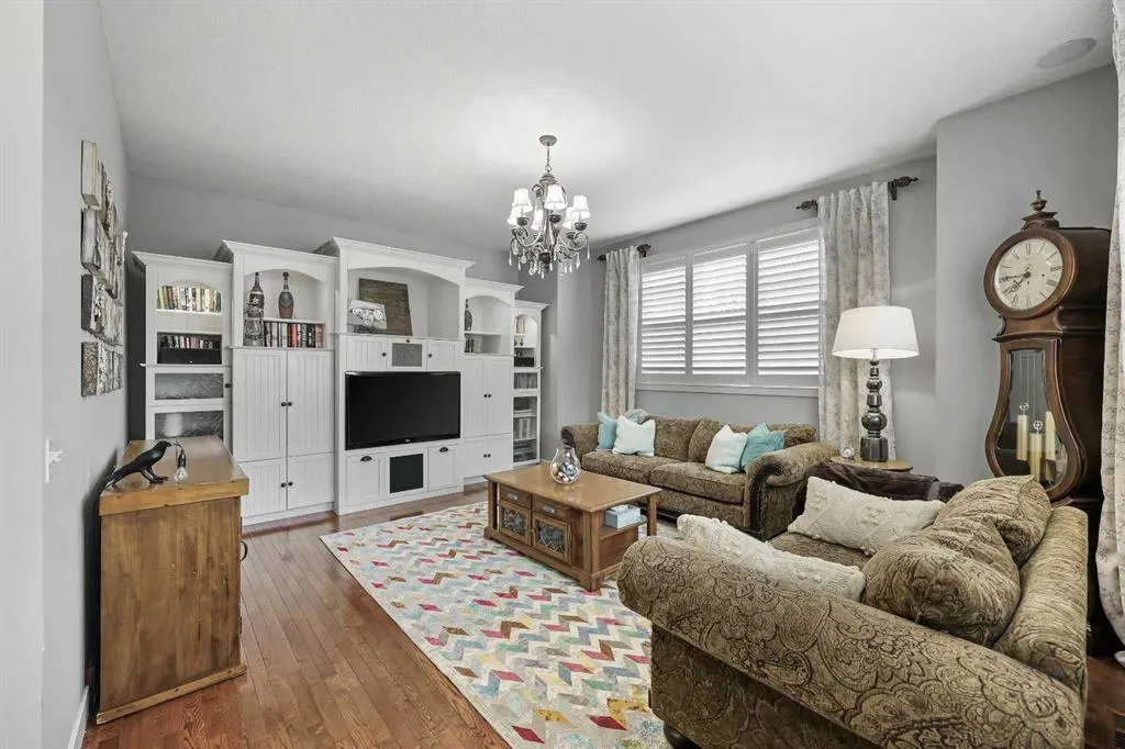 37 Coopers Close SW