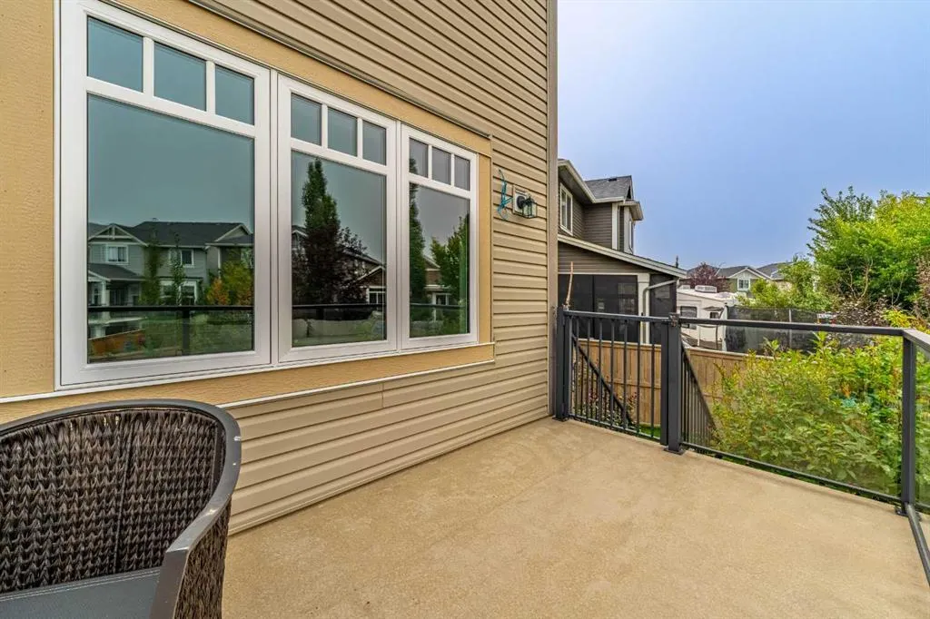 370 Williamstown Green NW