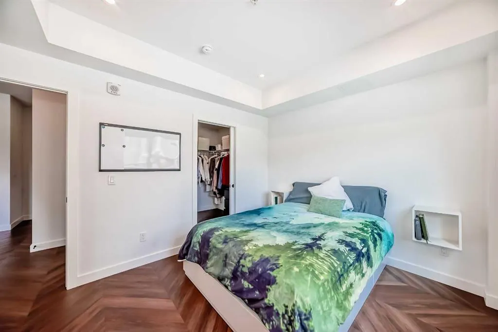 4275 Norford Avenue NW, #101