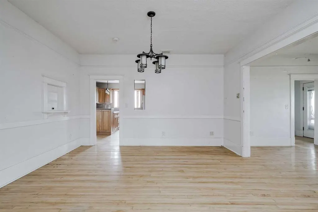 290053 96 Street E