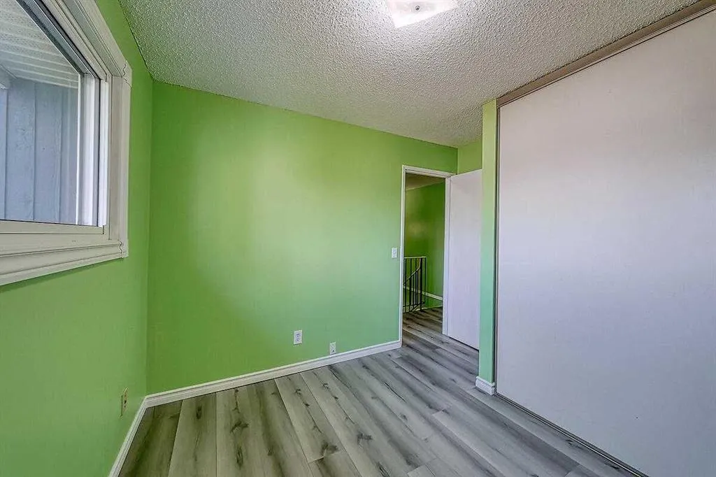 2200 Woodview Drive SW, #206